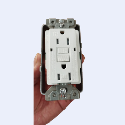 Caja de conexiones plateada cinc del conducto para los pernos prisioneros de la pared del cable de la comunicación proveedor